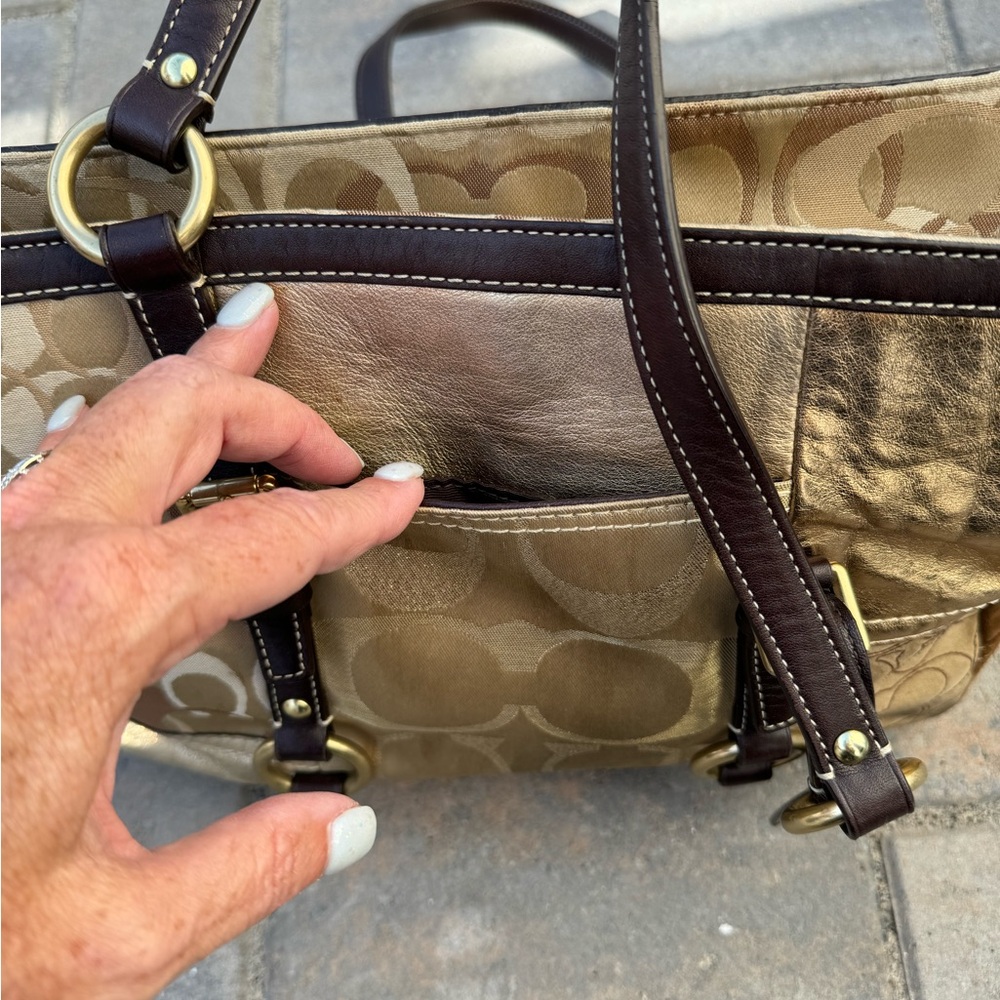 Authentic Coach Tote bag - Picture 3 of 5